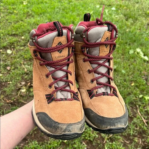 Columbia Brown Boots with Red Laces Columbia Newton Ridge Plus waterproof hiking boots in elk  main image 2